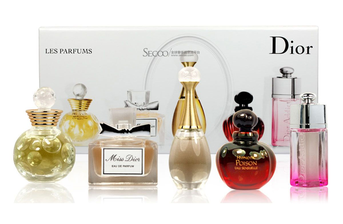 現(xiàn)代化妝品包裝的設(shè)計 現(xiàn)代化妝品包裝的設(shè)計