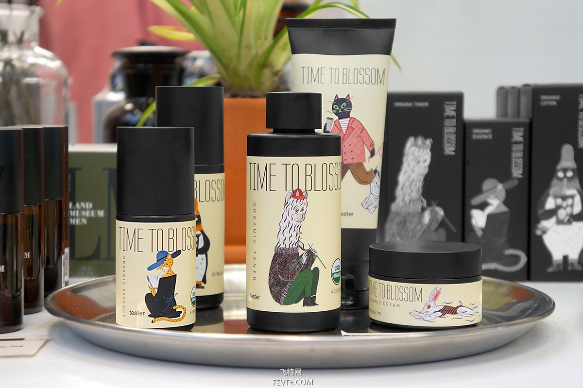 亞克力化妝品瓶子生產(chǎn)廠家告訴你，聚酯塑料PET瓶的開(kāi)發(fā)與應(yīng)用