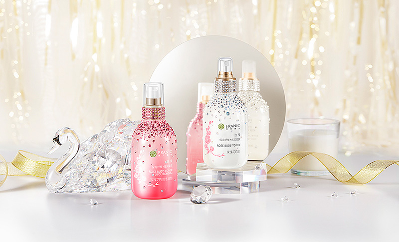 國(guó)貨美妝的“梳妝臺(tái)戰(zhàn)爭(zhēng)”：光榮之路，道阻且長(zhǎng)