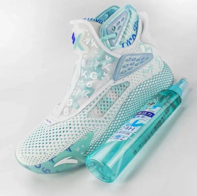 爺青回！六神換包裝了？這設(shè)計(jì)真“考古”！