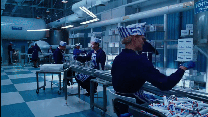 再也不用「擠牙膏」，高露潔換上的「潤滑劑」包裝，讓牙膏從此一滴不剩